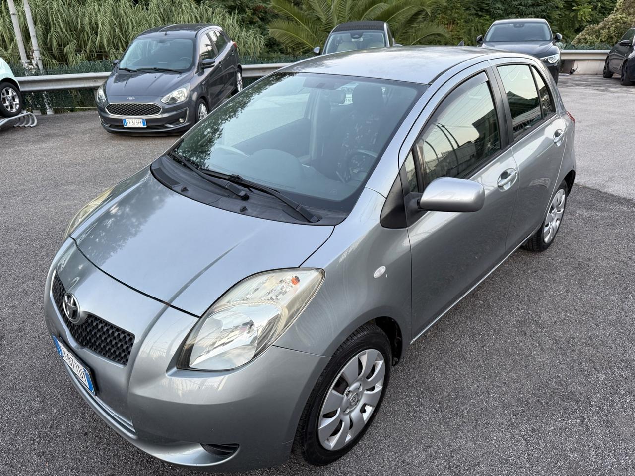 Toyota Yaris 1.0 5 porte Sol