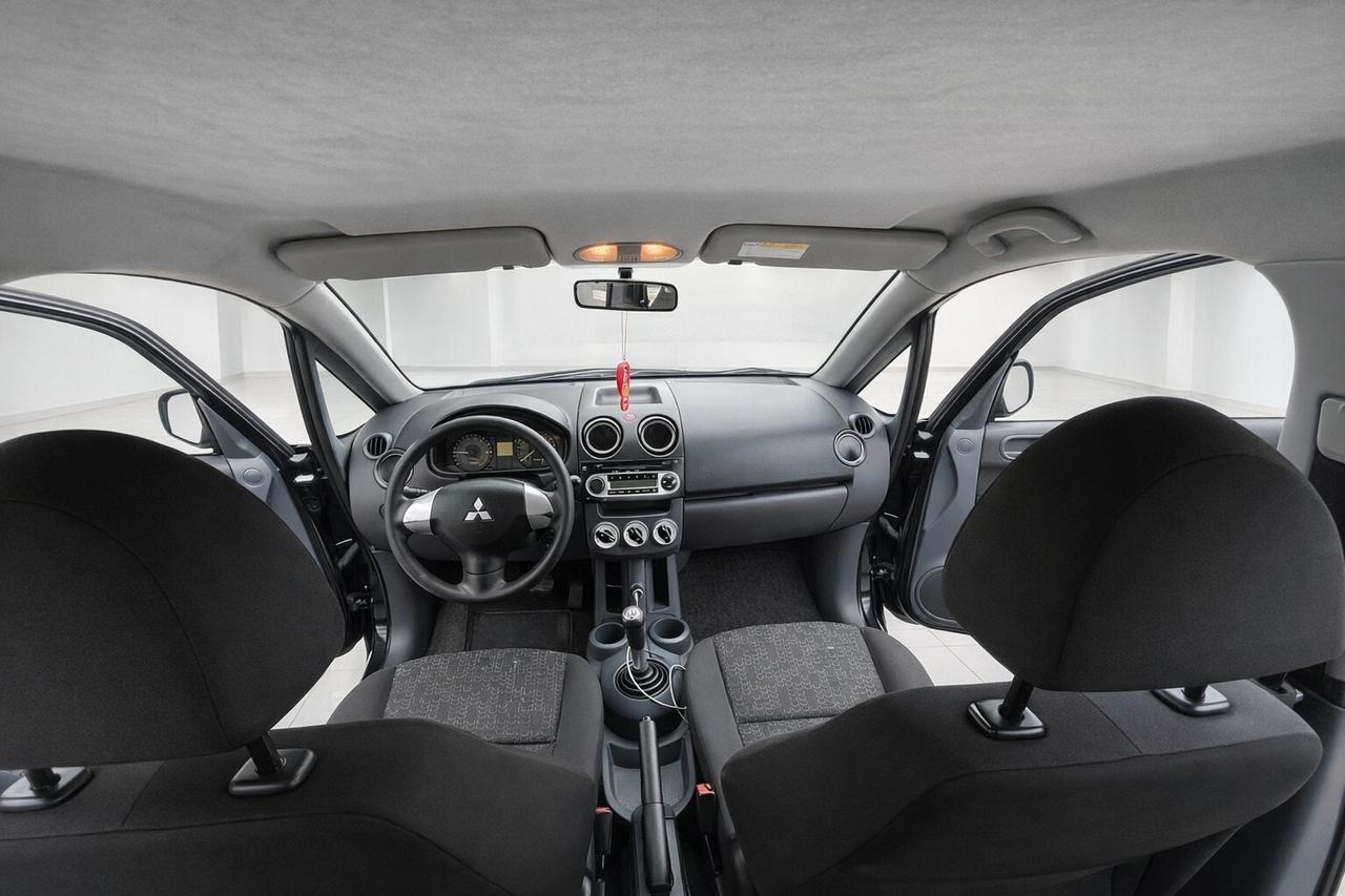 Mitsubishi Colt 1.1 12V 5p. Invite NEOPATENTATI CONSUMI BASSISSIMI EURO4