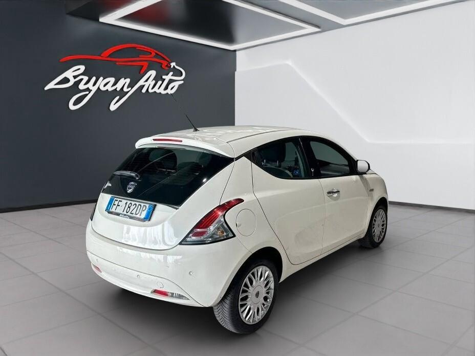 Lancia Ypsilon 1.2 69 CV 5 porte Gold(NEOPATENTATI)