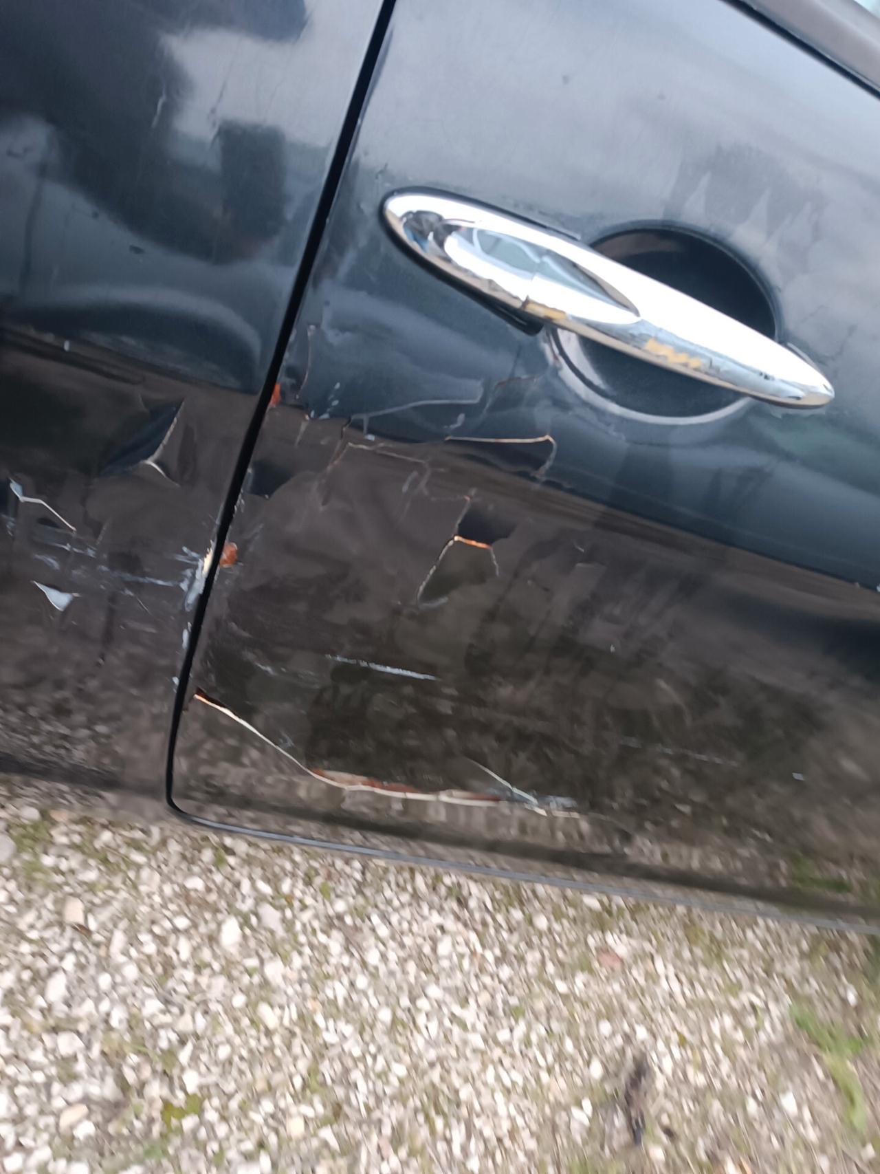 Lancia Ypsilon 1.3 mjt 70 cv diesel