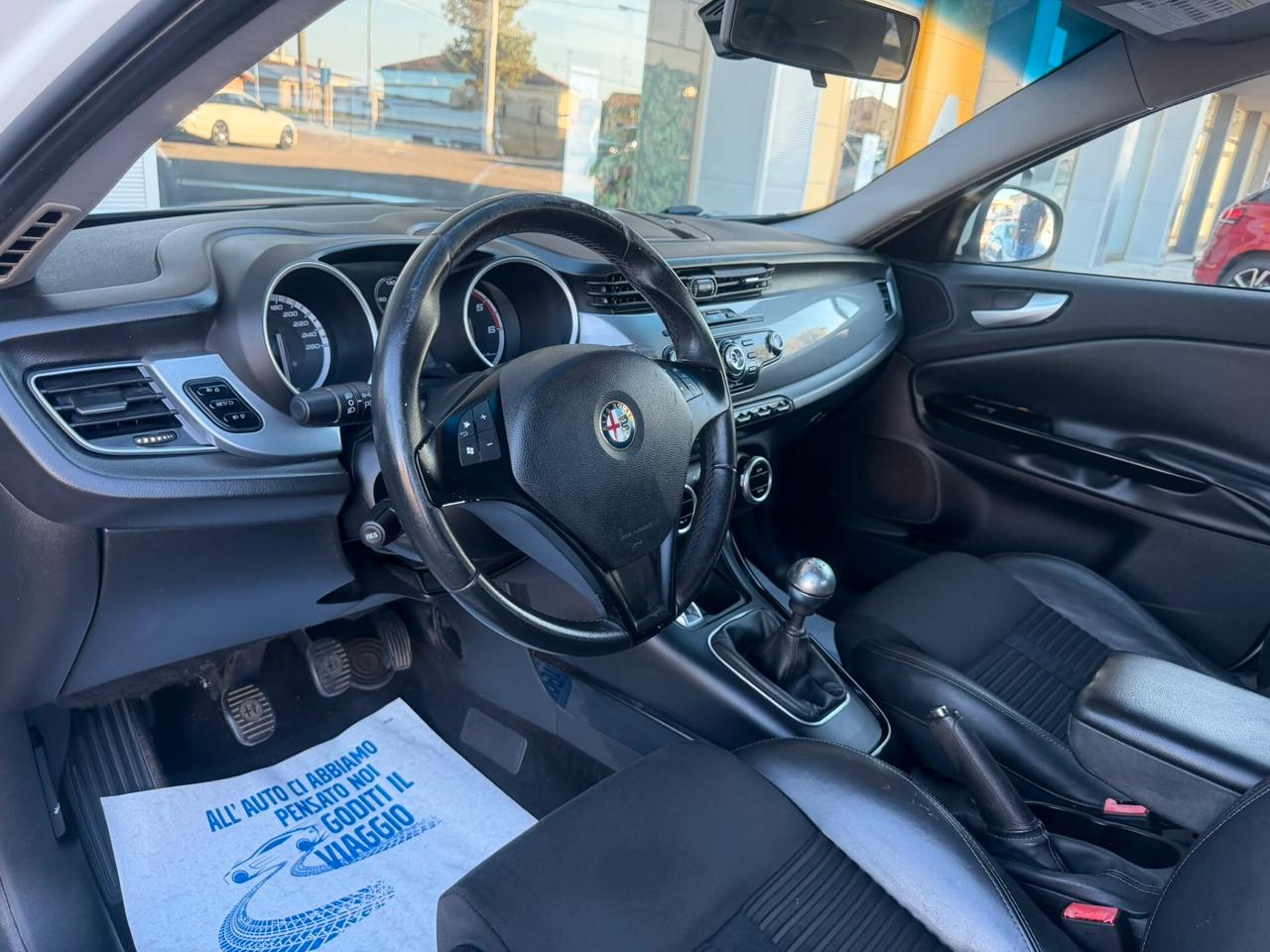 Alfa R. Giulietta 1.6 JTDm-2 105 CV Distinctive