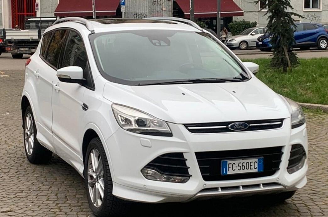 Ford Kuga 2.0 TDCI 150 CV S&S 4WD Titanium