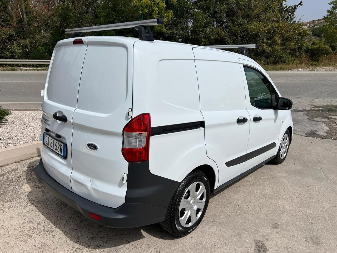 Ford Transit Courier 1.5 TDCi 75 cv