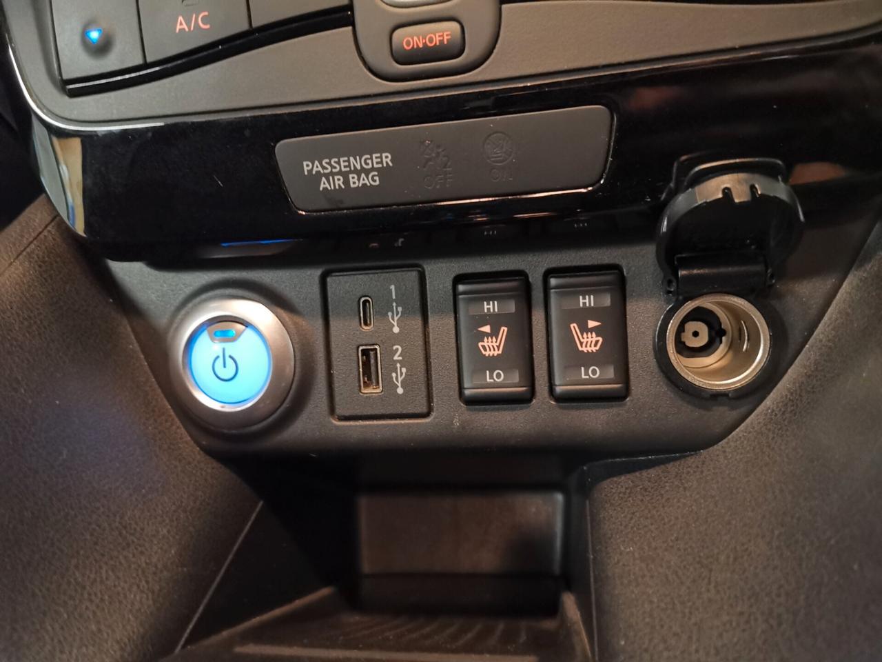 Nissan Leaf N-Connecta 40 kWh 06/2021