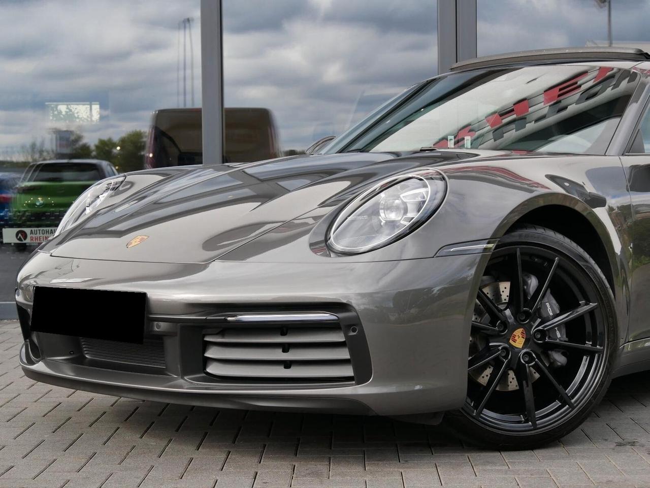 Porsche 911 Carrera