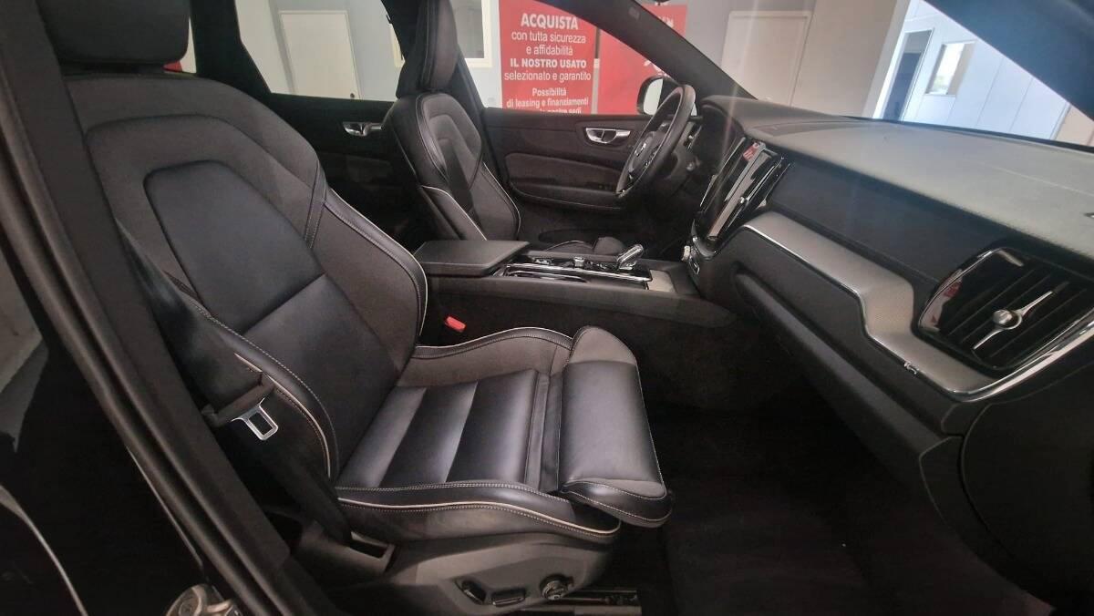 Volvo XC60 2.0 t6 phev Ultra Black Edition awd auto
