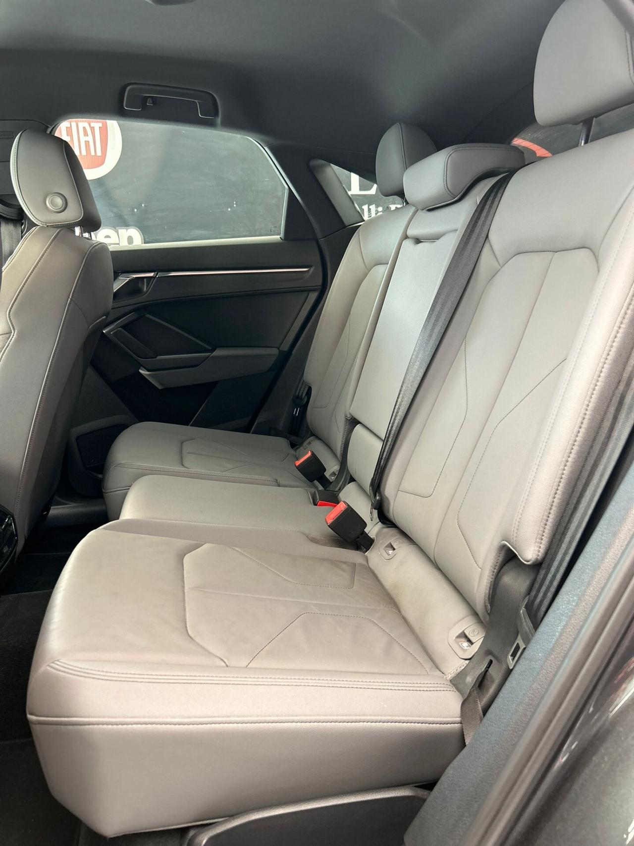 Audi Q3 SPB 35 2.0 diesel 150 cv TDI S tronic line edition