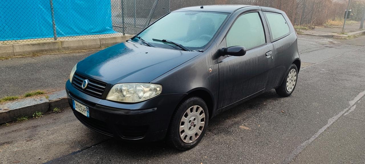 Fiat Punto 1.2i benzina adatta per