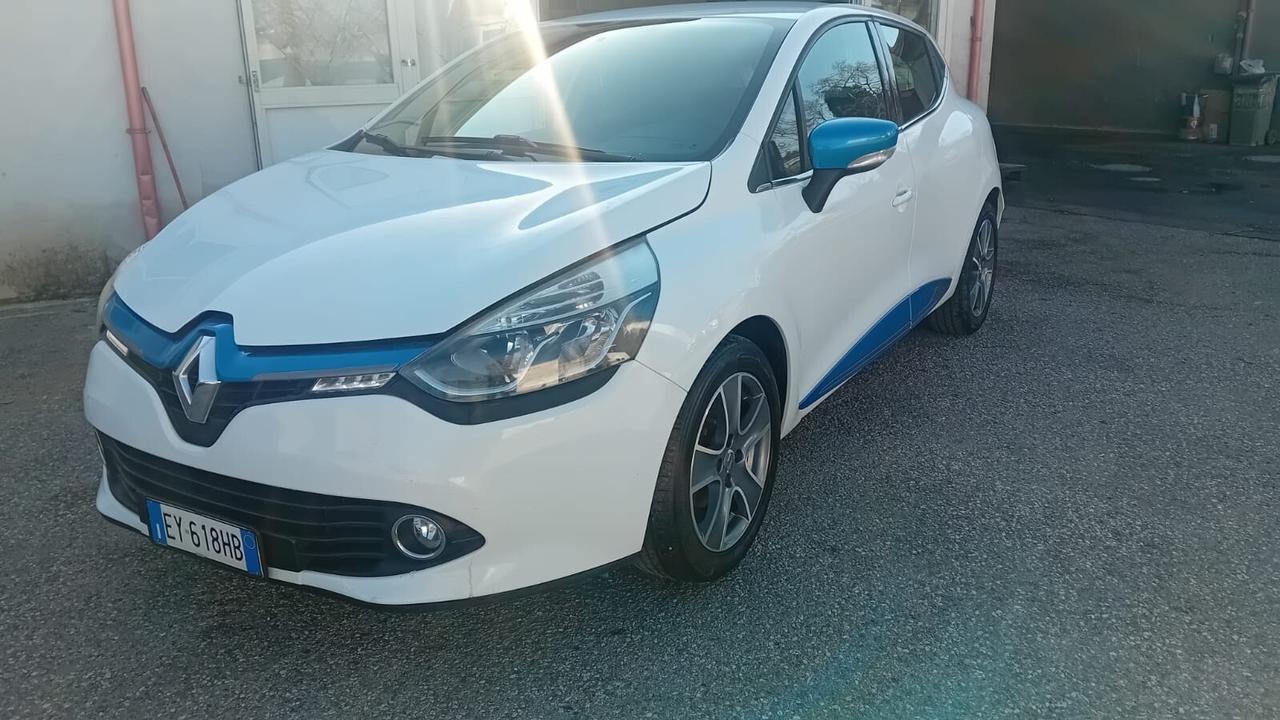 Renault clio 1.5 dci/75 cv-full-2015