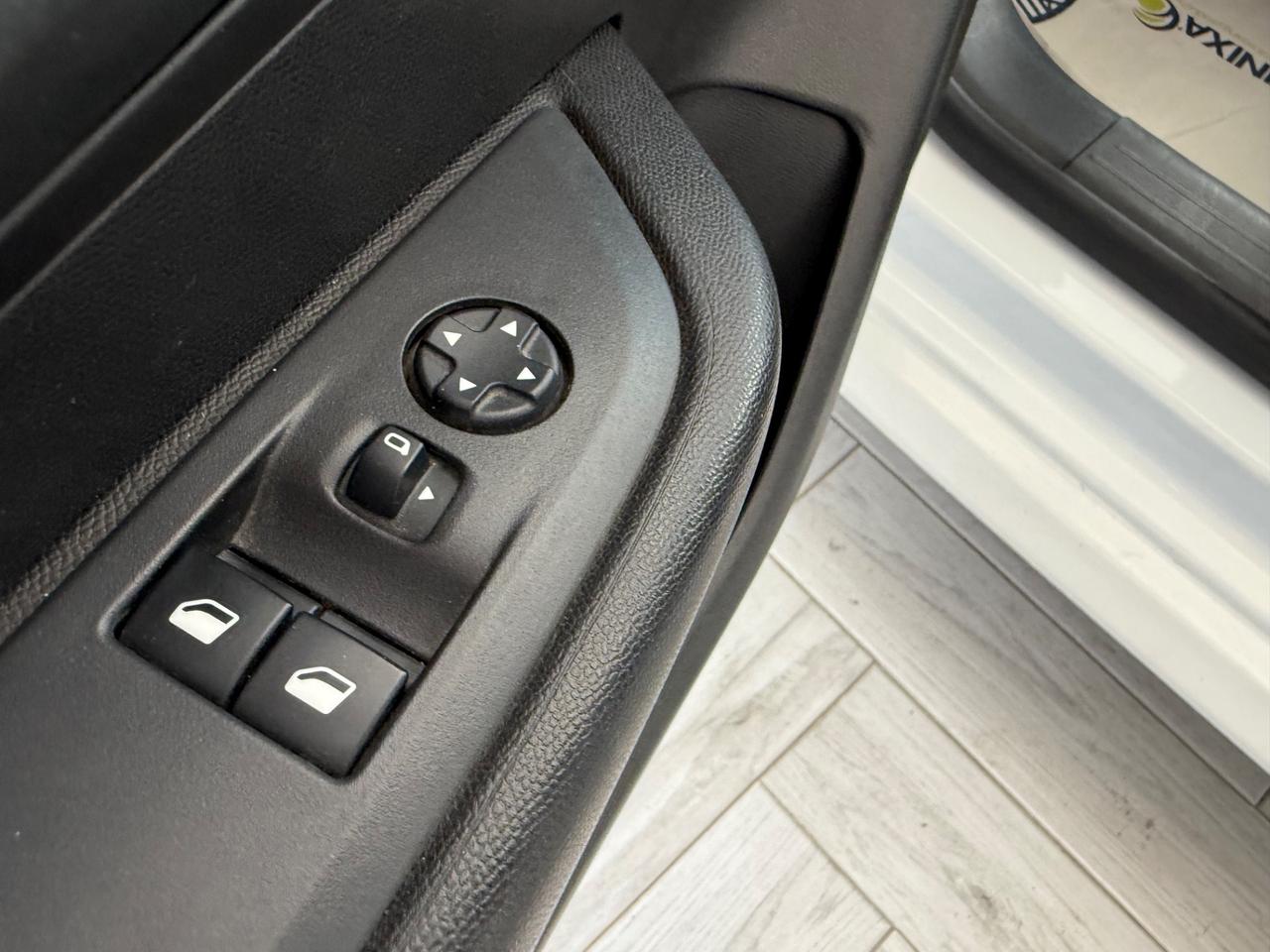 Peugeot 208 1.5HDi 100Cv 5P ALLURE NAVI/CARPLAY2022
