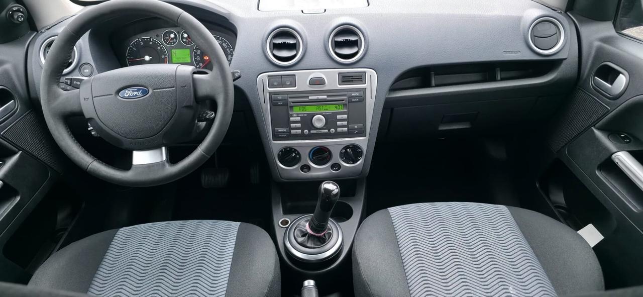 Ford Fusion UAV 1.4 16V automatica neopatentati