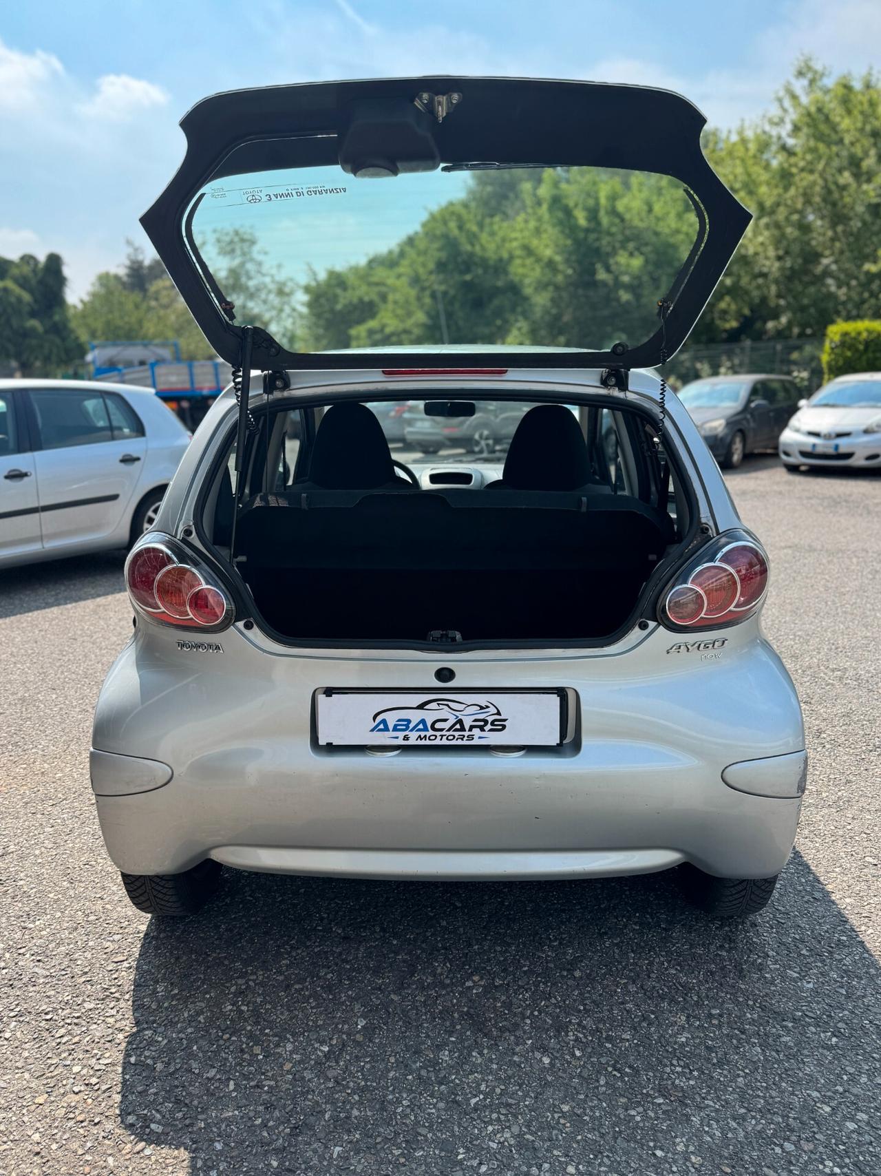 Toyota Aygo 1.0 50kW Benz 5p *SOLO 40.000 km UNICO*