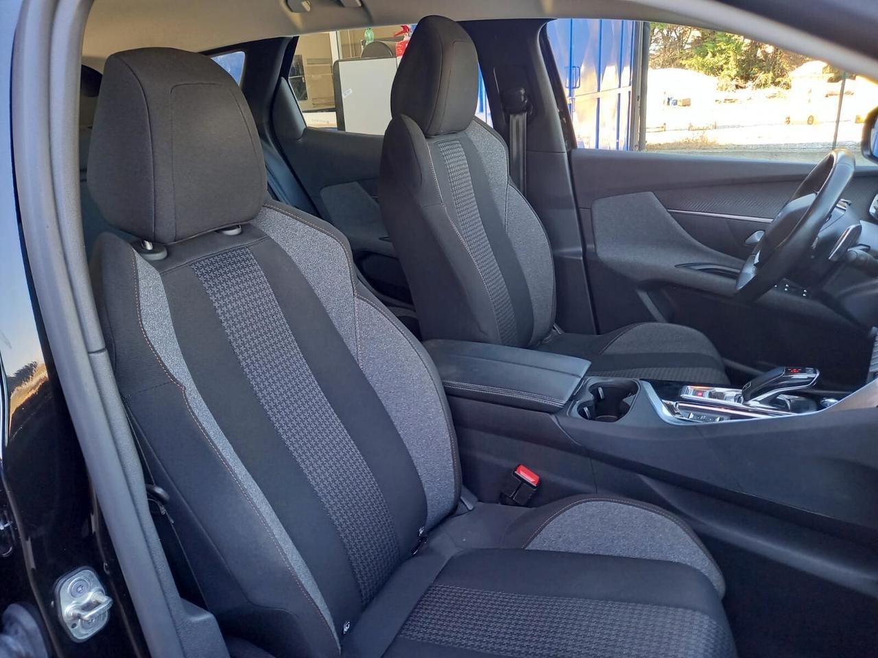 Peugeot 3008 1.5 HDi 131cv Automatica TAGLIANDATA