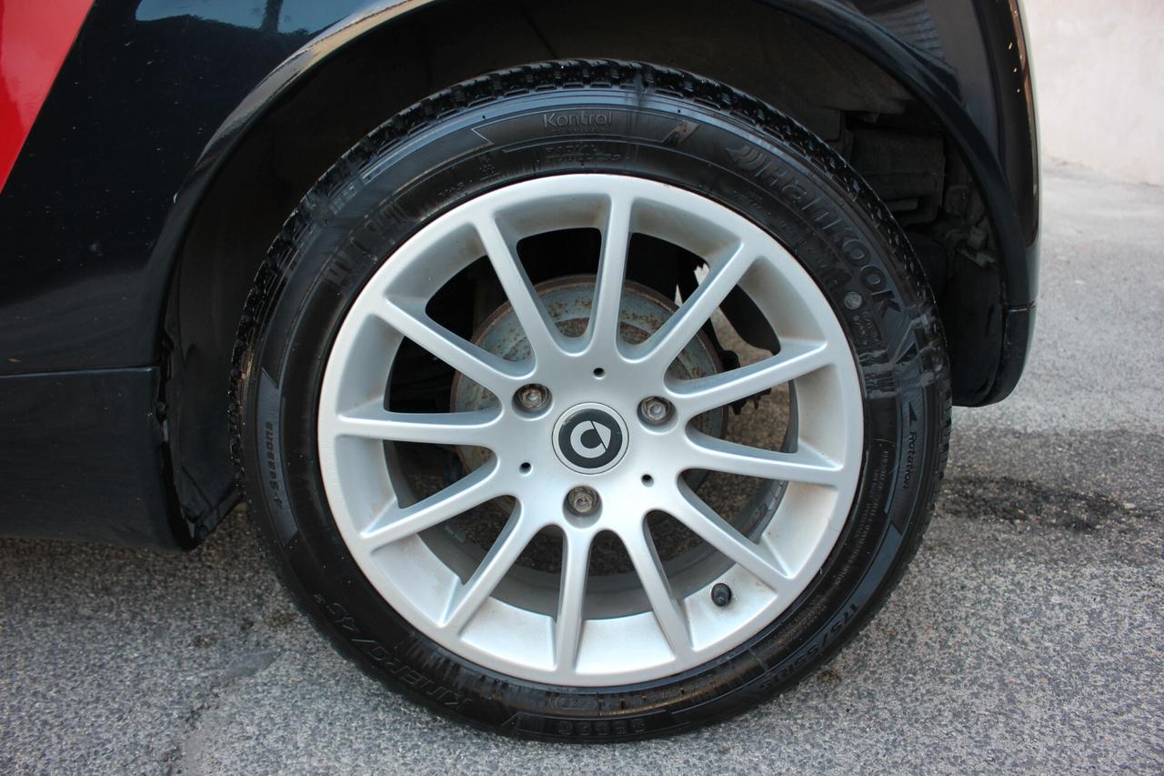 smart forTwo *PREZZO VERO* 0.8 cdi Pure 54cv SERVOSTERZO EURO 5 NEOPAT OK GARANZIA 12 MESI TAGLIANDATA