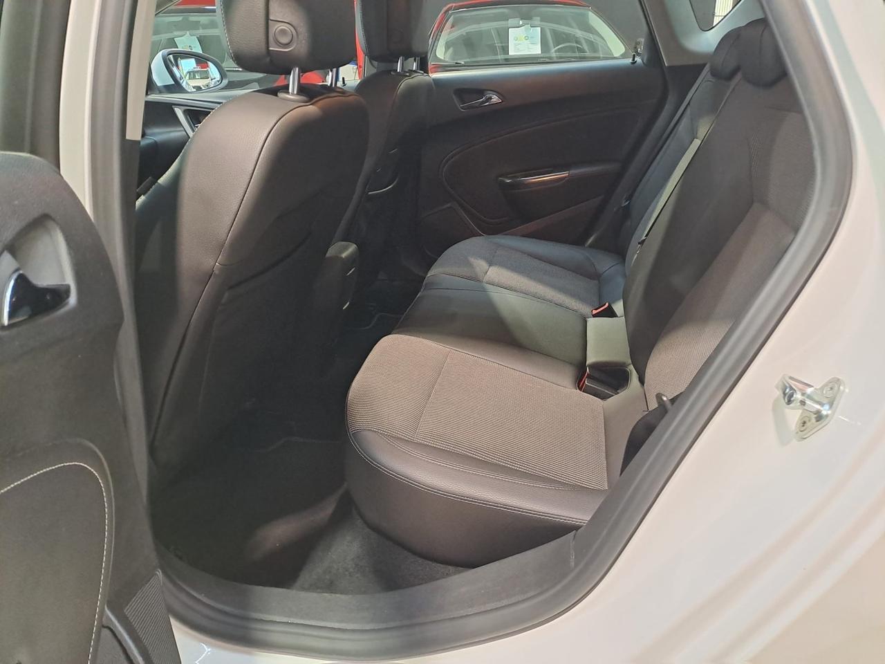 Opel Astra 1.4 Turbo 140CV berlina 110.000 km