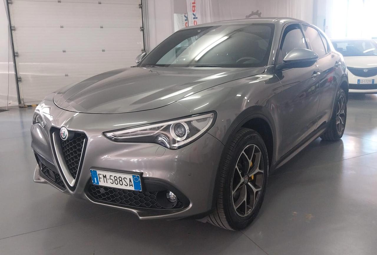 Alfa Romeo Stelvio 2.2 Turbodiesel 210 CV AT8 Q4 Executive