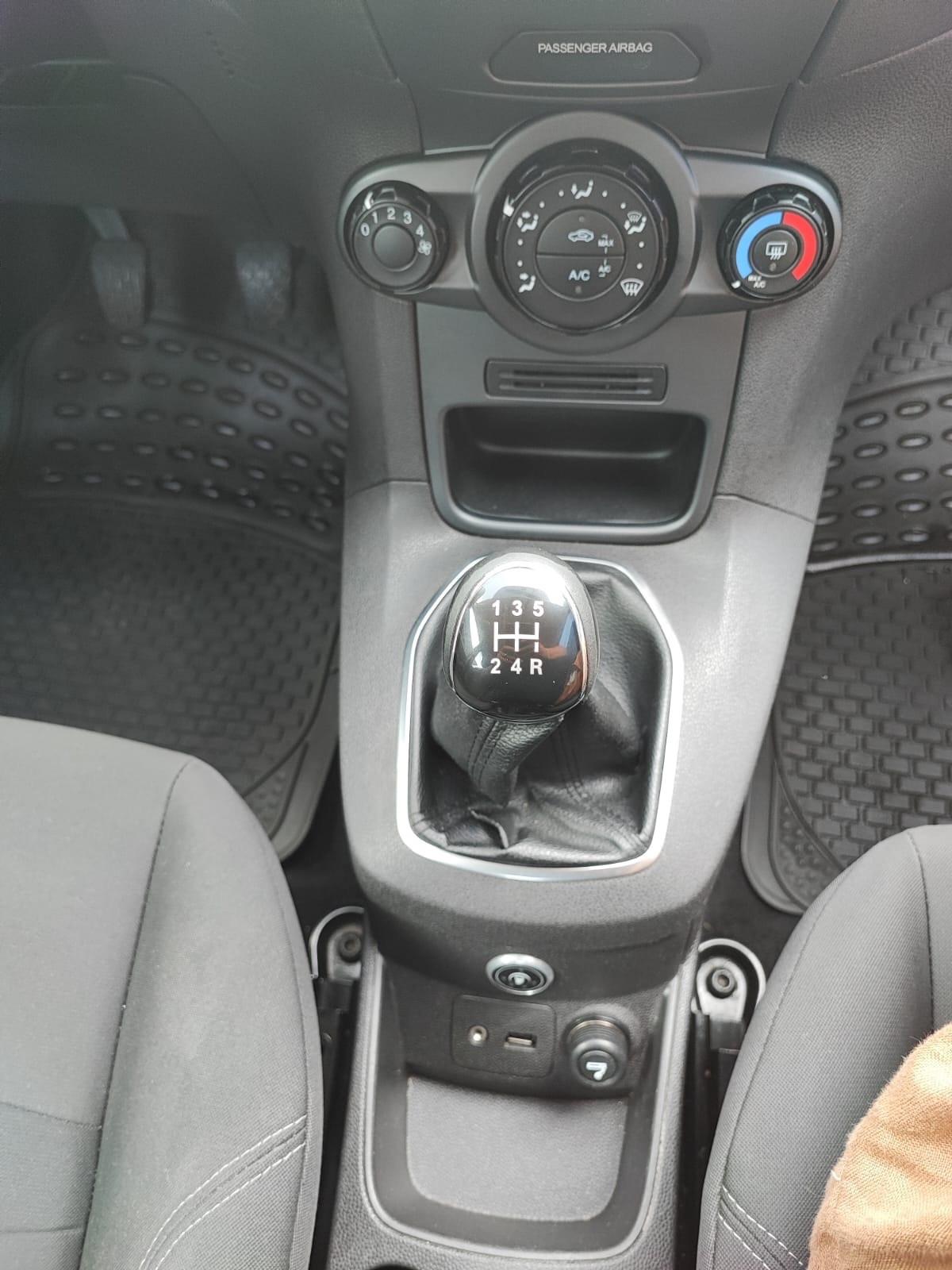 Ford Fiesta 1.4 5 porte Bz.- GPL