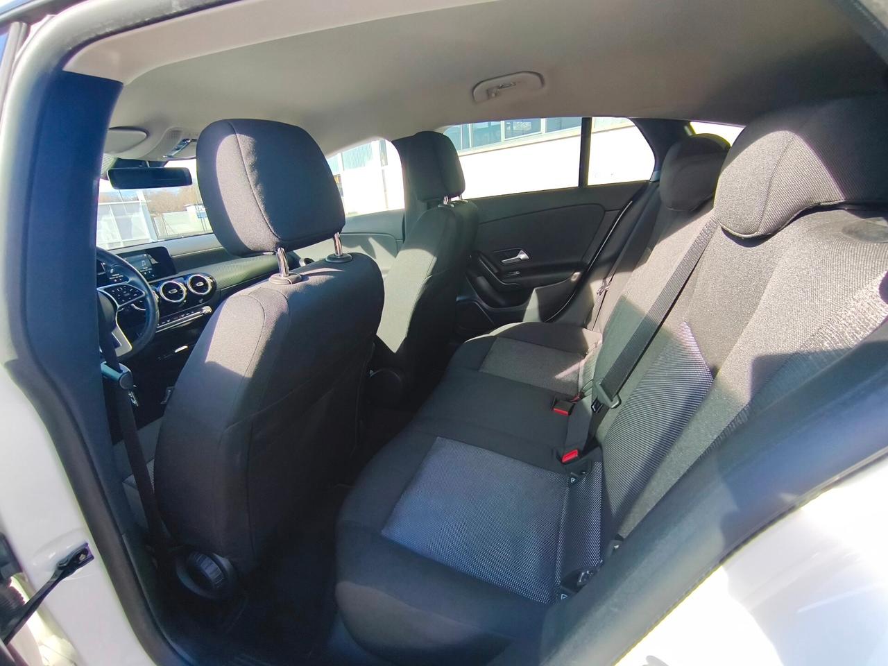 MERCEDES CLA S.Brake (X118) CLA 200 d Automati...