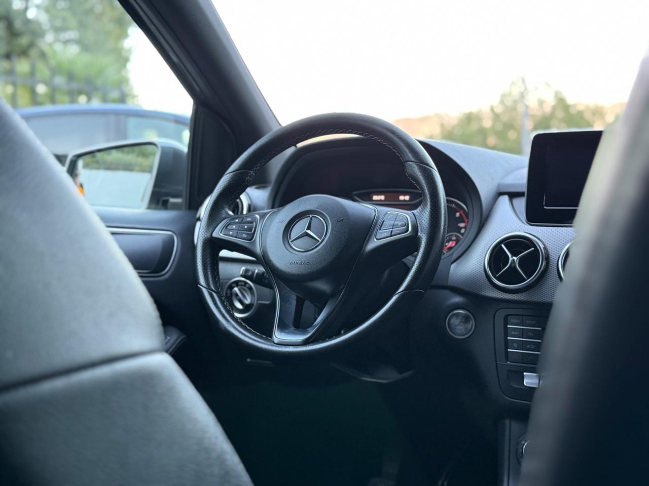 Mercedes-benz B 180 d Premium