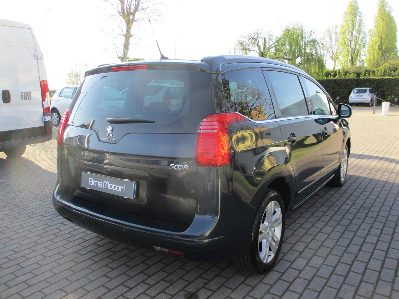 Peugeot 5008 5008 1.6 hdi 8v Business 115cv TETTO/Navi/7 Posti