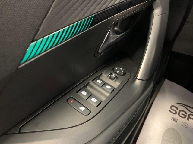 PEUGEOT 2008 1.5 BlueHDi Allure Navi Pack