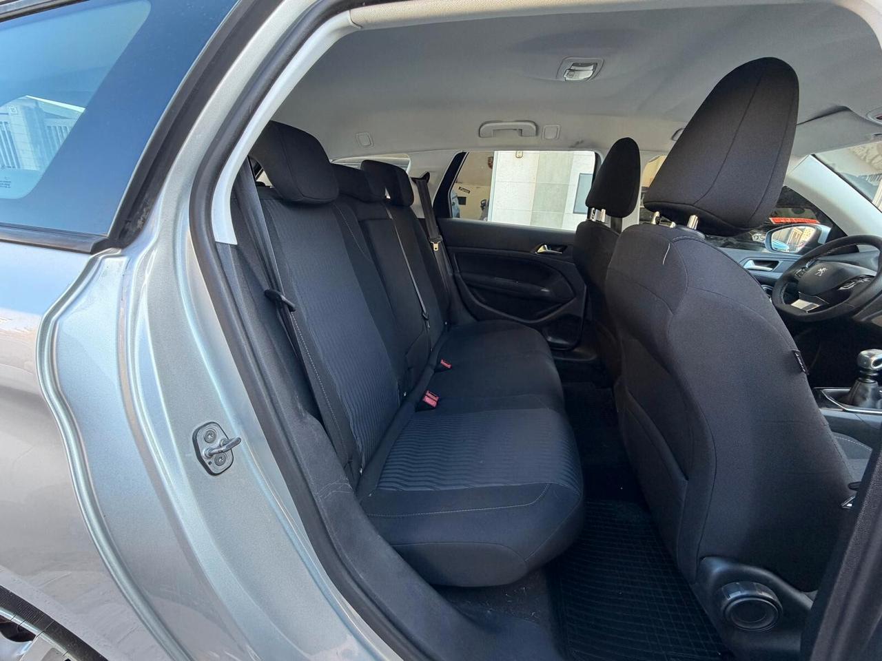 Peugeot 308 BlueHDi 120 S&S Business