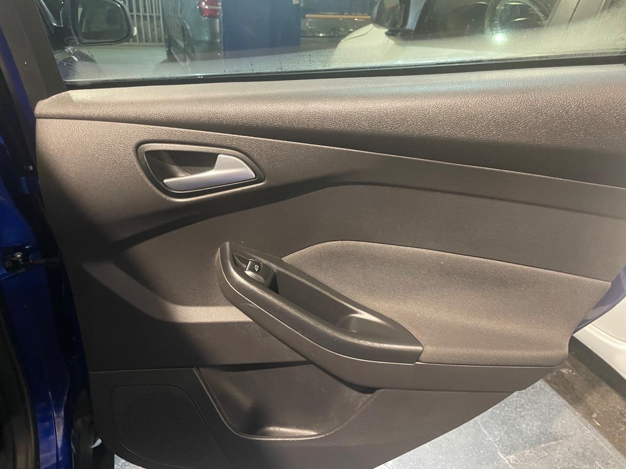 Ford Focus 1.6 120 CV GPL Titanium