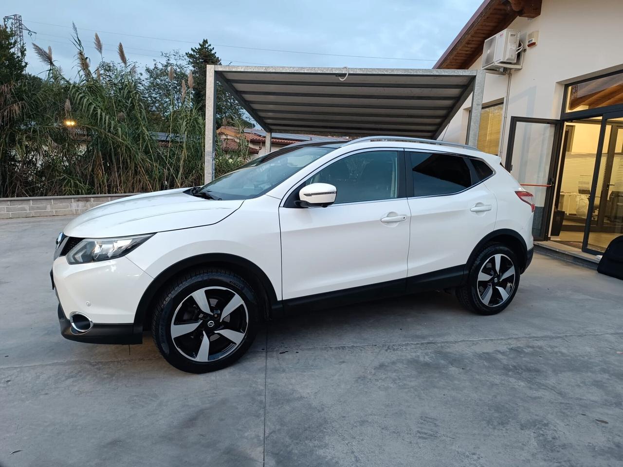 Nissan Qashqai 1.5 dCi N-Connecta