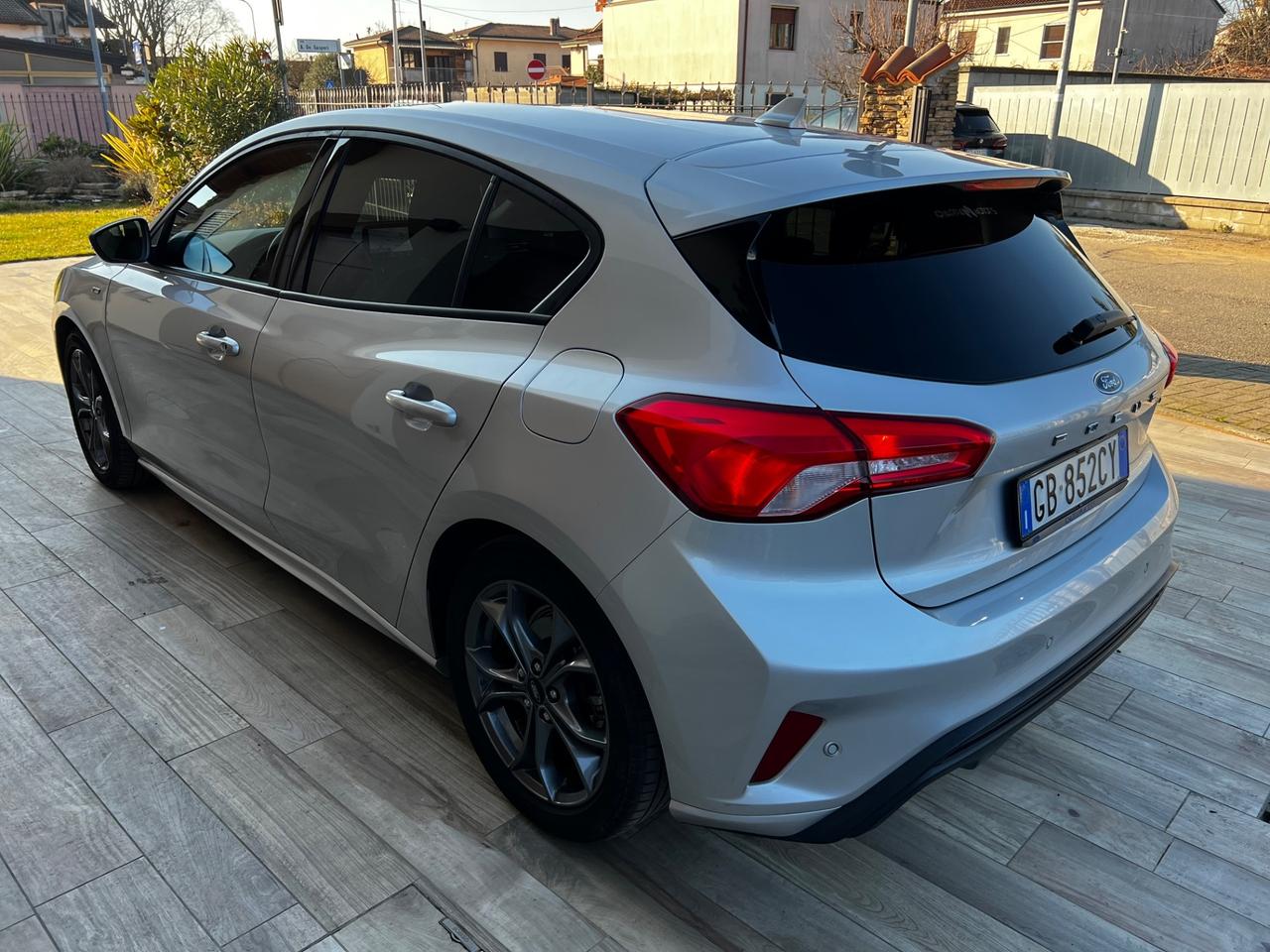 Ford Focus 1.0 EcoBoost Hybrid 125 CV 5p. ST Line