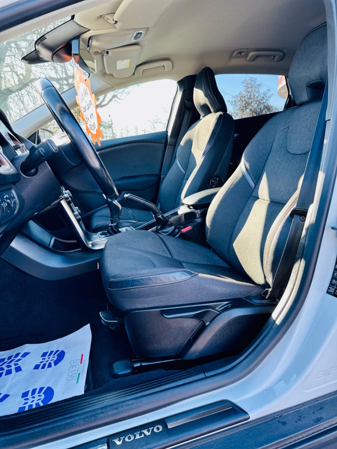 Volvo V40 Cross Country 2014 ok neopatentati D2 1.6 GARANZIA 12 Mesi ! ! !