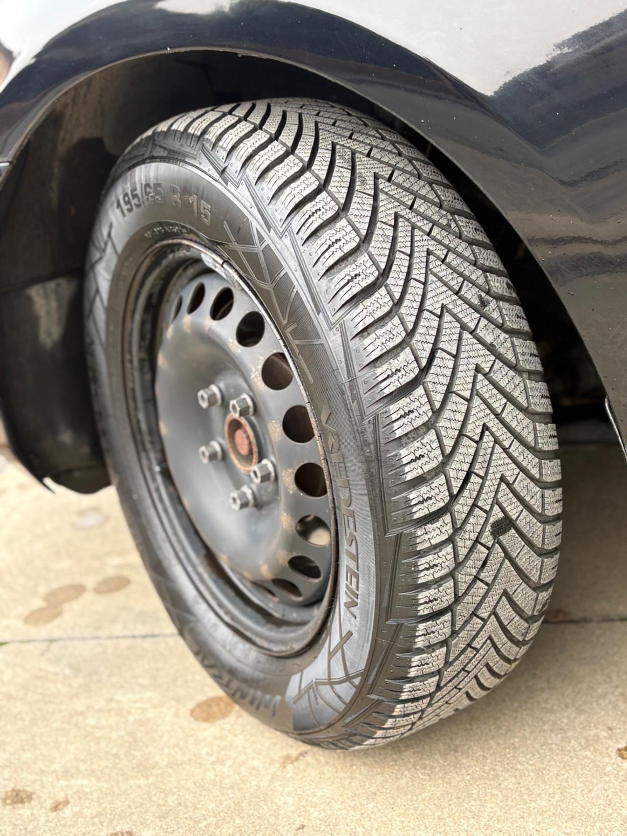 Volkswagen Golf 1.6 TDI DPF 5p. Highline