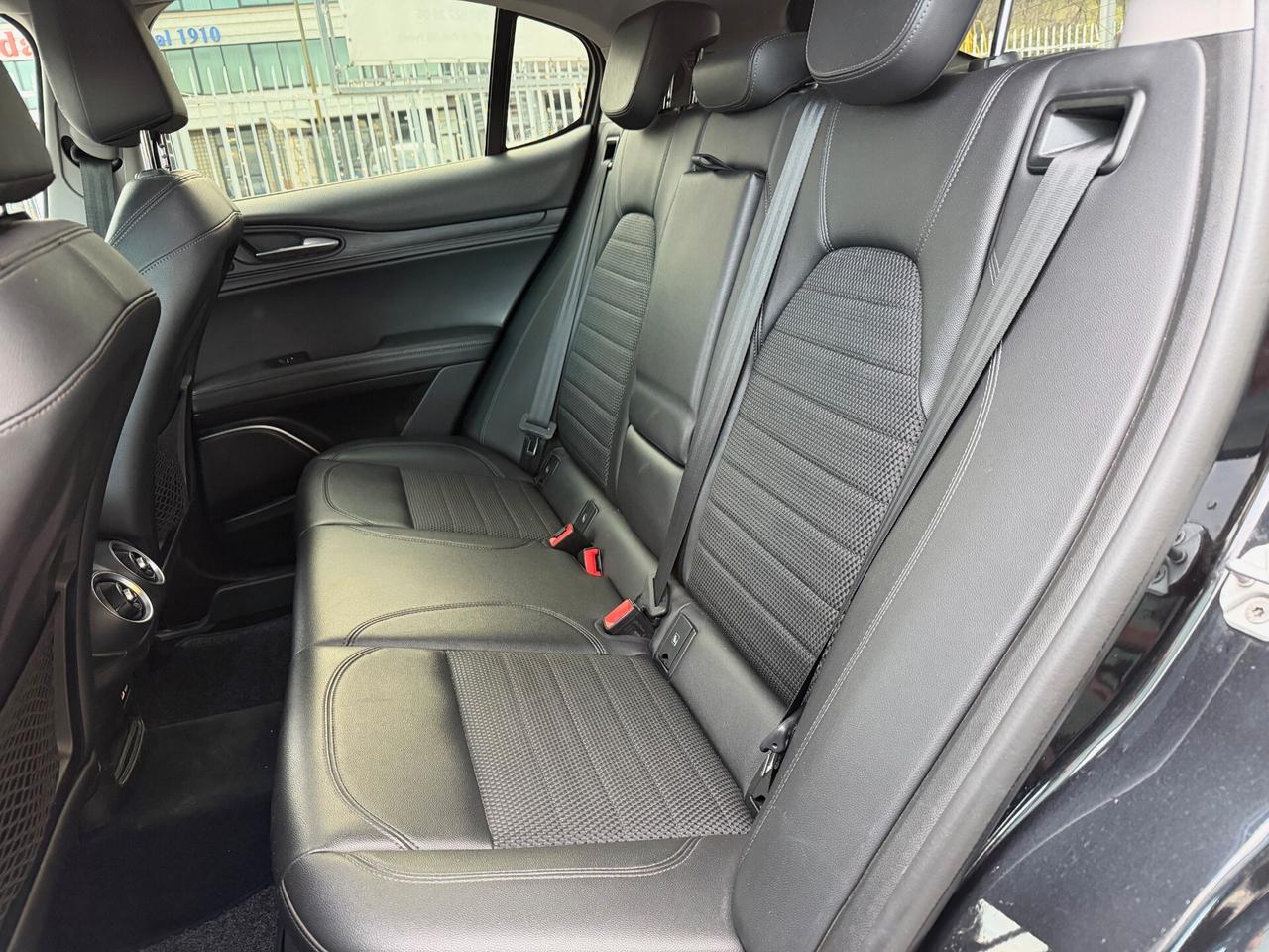 Alfa Romeo Stelvio 2.2 Turbodiesel 210CV AT8 Q4 Business