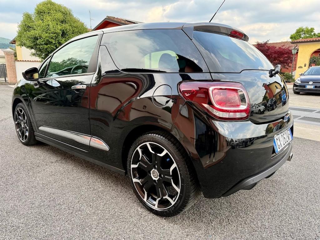 Ds DS3 DS 3 1.2 VTi 82 Just Black