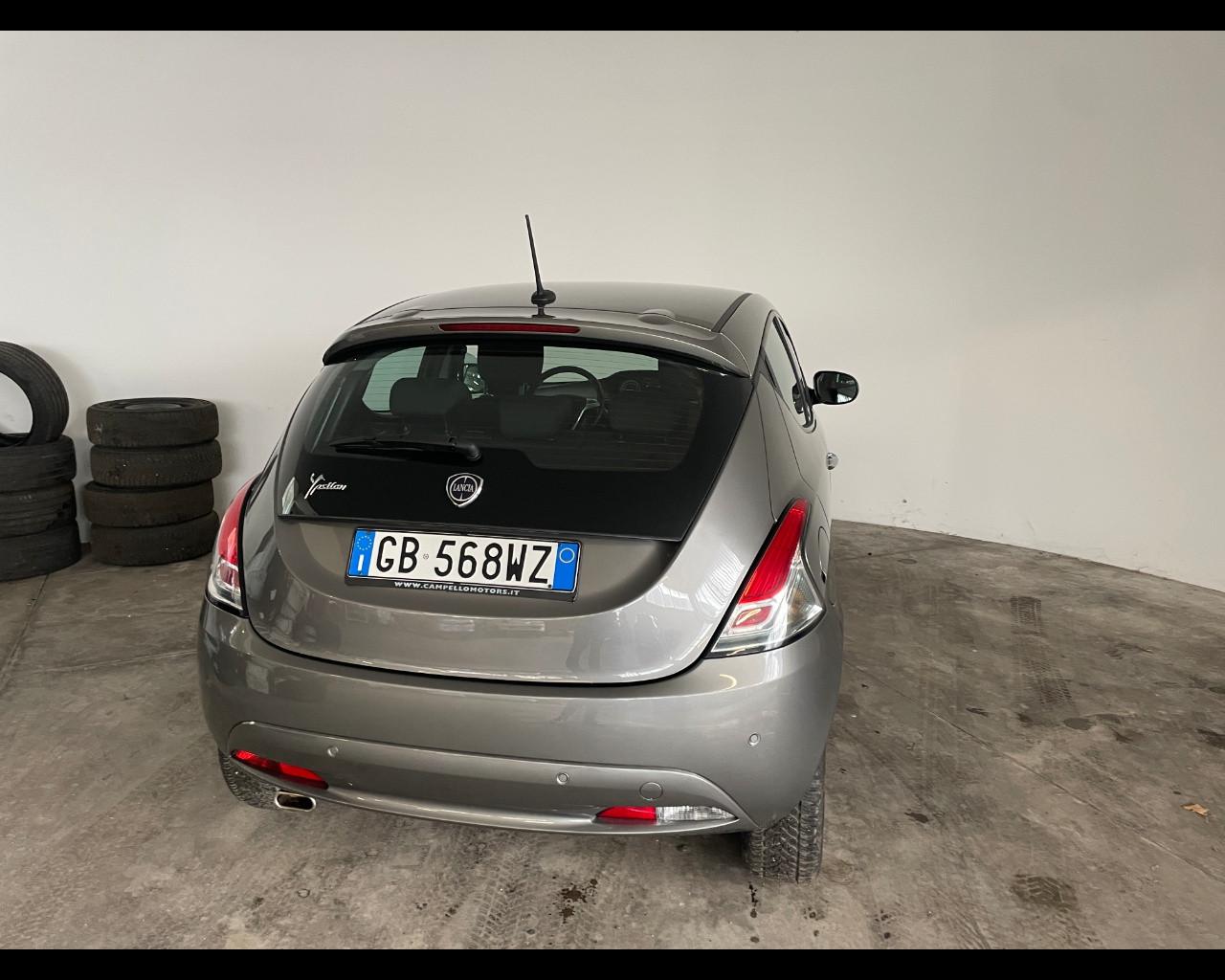 LANCIA LANCIA Ypsilon 3ª serie - Ypsilon 1.2 69 CV 5 porte GPL Ecochic Gold