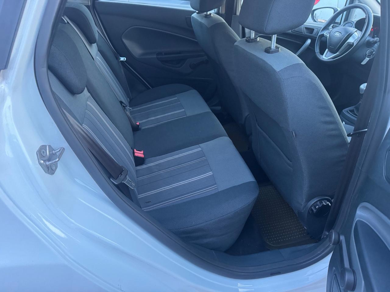 Ford Fiesta 1.2 16V 5p. Ghia