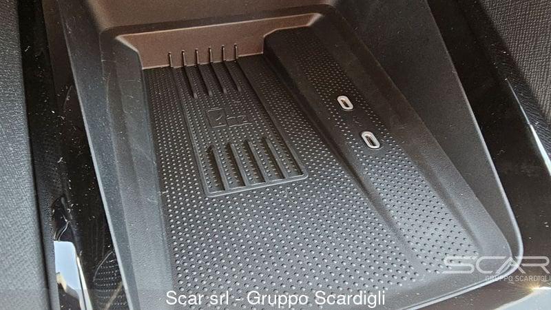 Skoda Octavia 2.0 TDI 150 CV DSG Wagon Executive con FARI MATRIX E CERCHI D 18