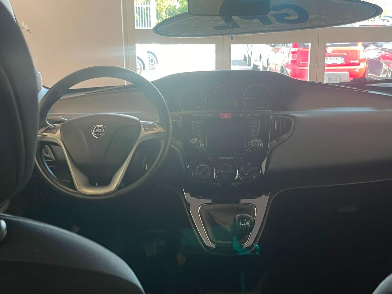 Lancia Ypsilon 1.2 69 CV 5 porte GPL Ecochic Gold