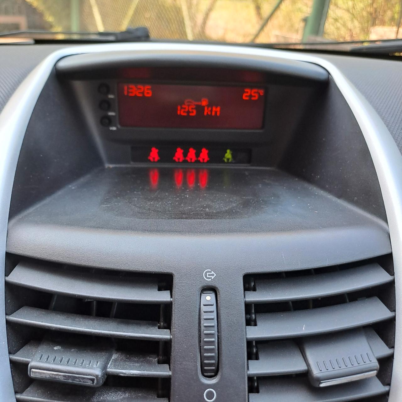 Peugeot 207 NEOPATENTATI