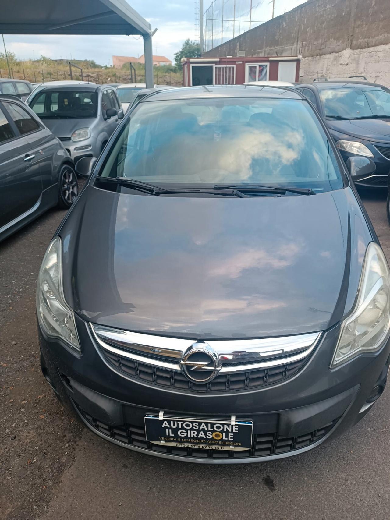 Opel Corsa 1.2 5 porte Cosmo