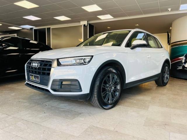 Audi Q5 30 2.0 tdi mhev Business 136cv s-tronic