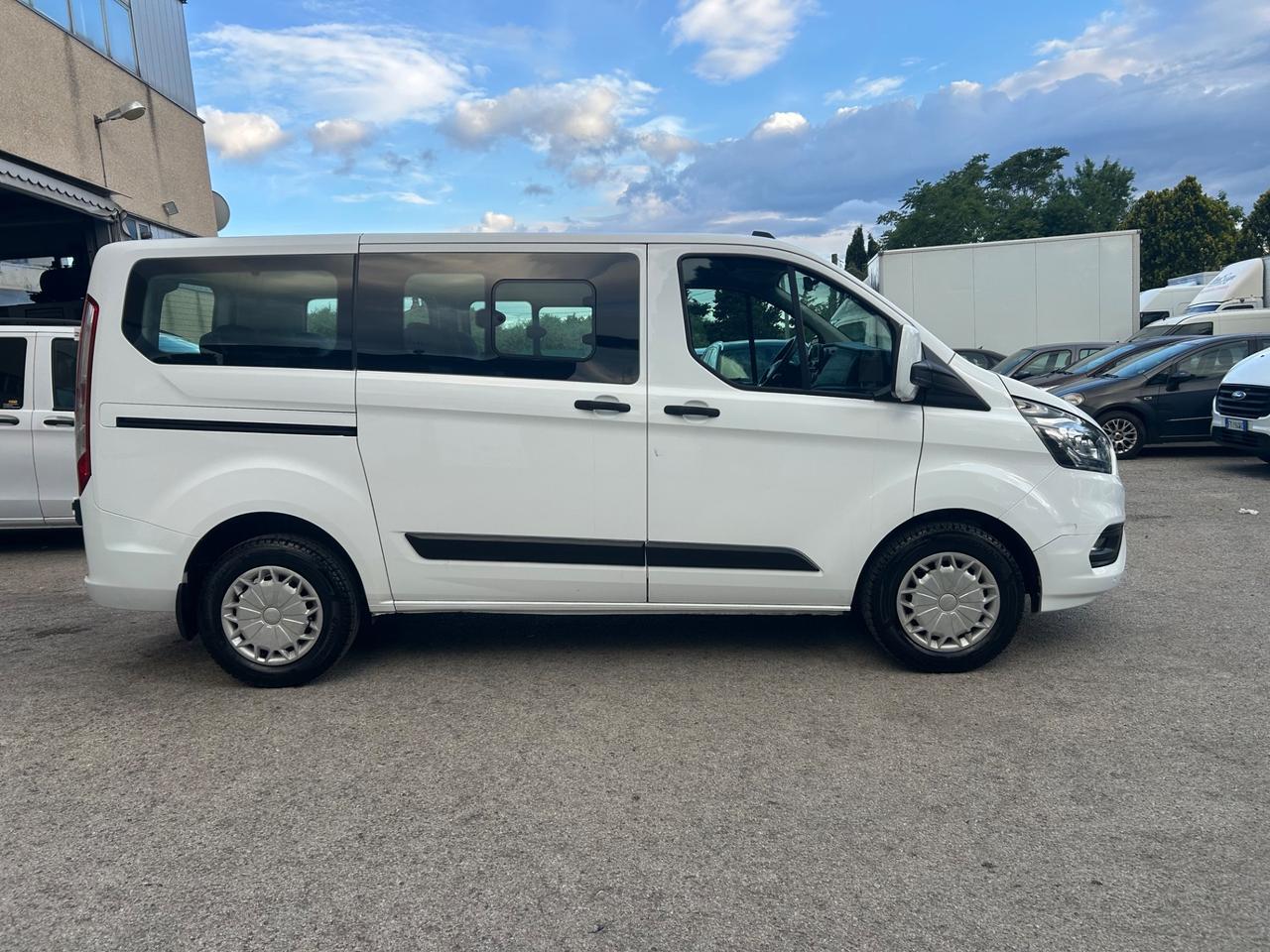 Ford Transit Custom 320 2.0 TDCi 9 Posti 2019