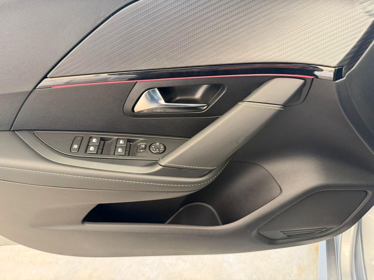 Peugeot 208 PureTech 100 Stop&Start 5 porte GT