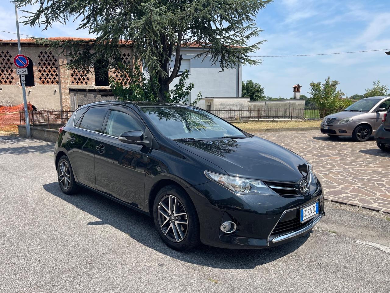 Toyota Auris 1.4 D-4D Lounge