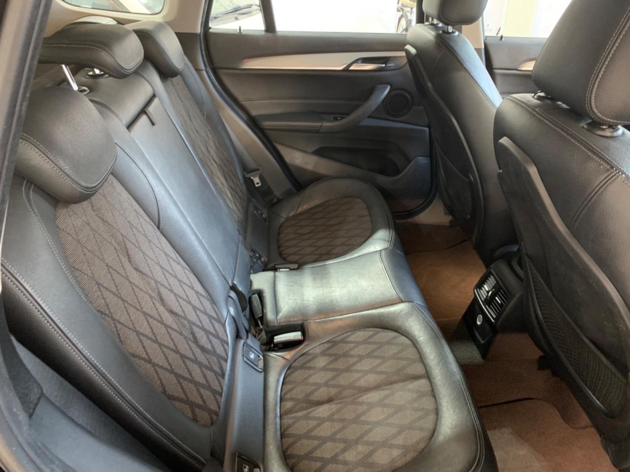 Bmw X1 sDrive18d xLine