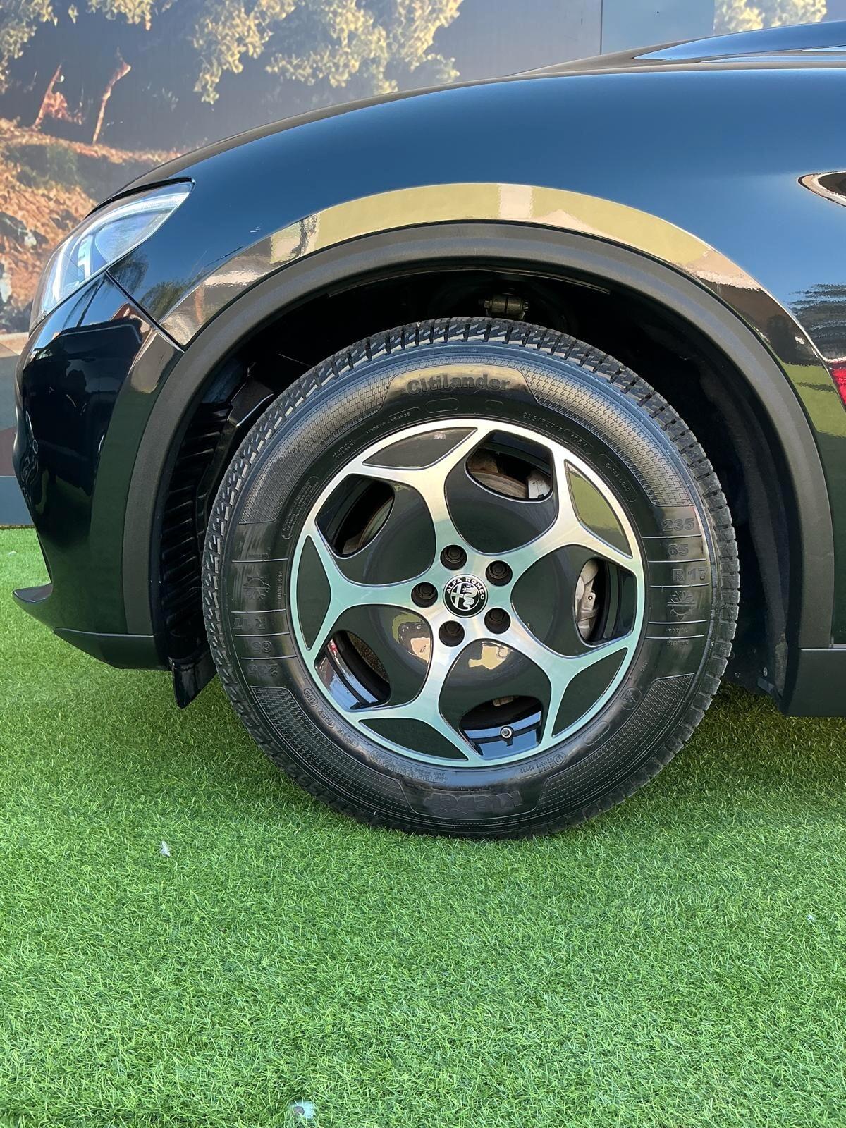 Alfa Romeo Stelvio 2.2 Turbodiesel 160 CV AT8 RWD Super Business