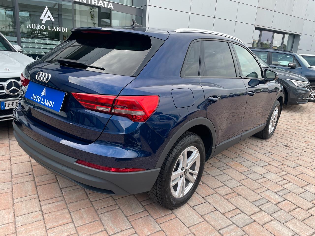 Audi Q3 35 TDI S tronic Business