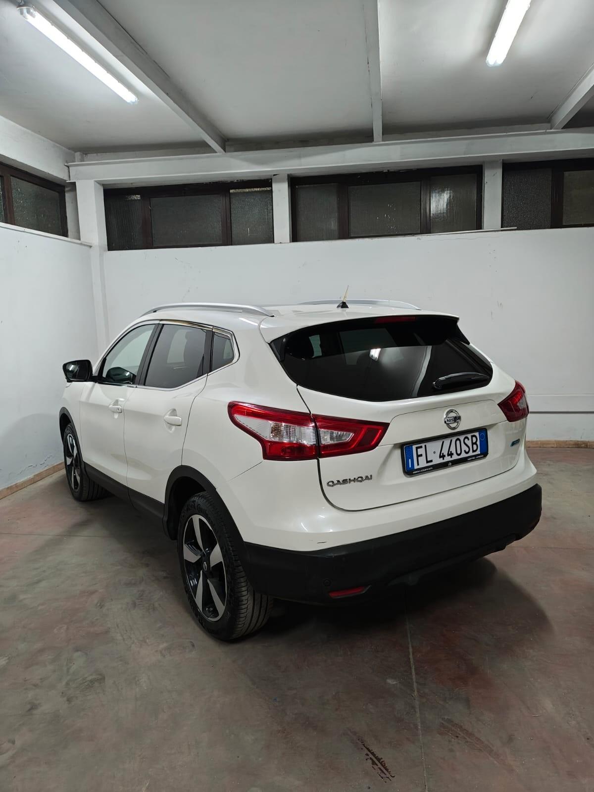 Nissan Qashqai 1.5 dCi N-Connecta