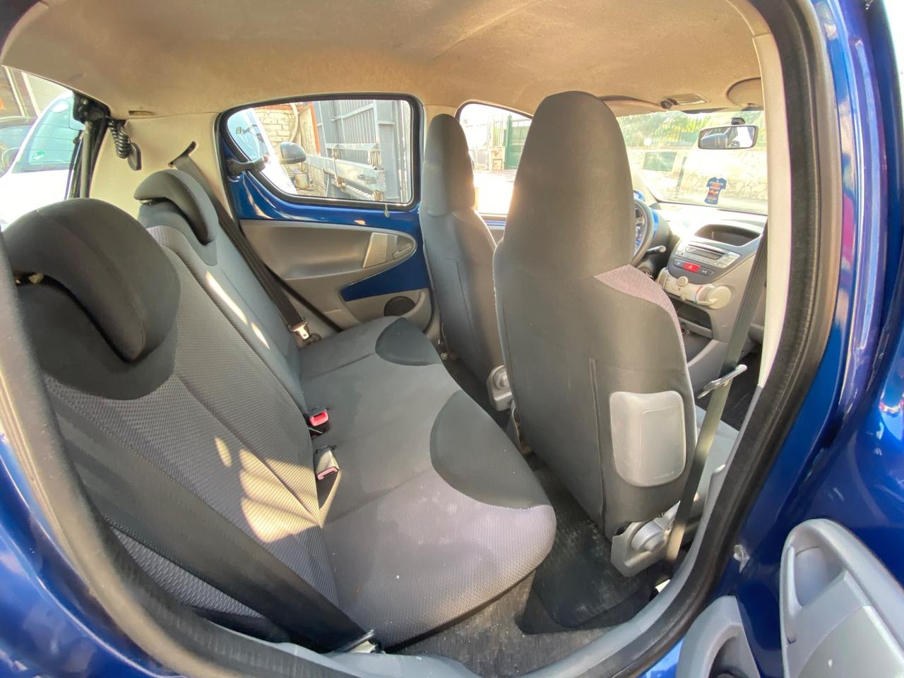 Toyota Aygo 1.0 12V VVT-i 5 porte AUTOMATICO