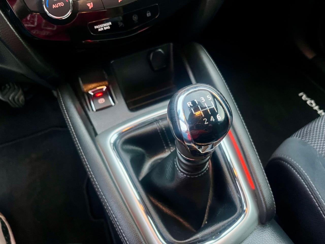 Nissan Qashqai 1.2benz 2015 106.000km perfetta