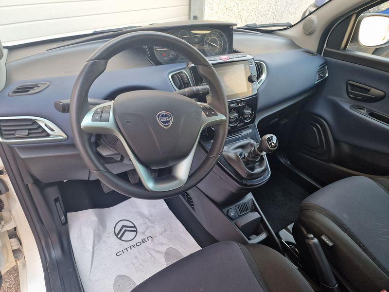 LANCIA Ypsilon 1.0 firefly hybrid Platino s&s 70cv
